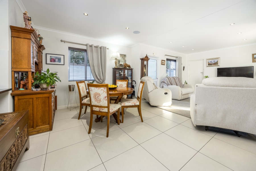 3 Bedroom Property for Sale in Sunningdale Western Cape